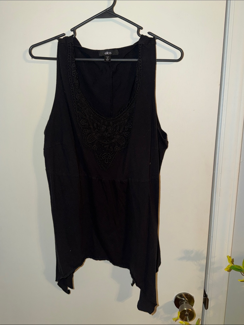 ellos Black Embroidered Scoop-Neck Tank